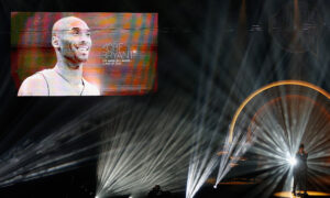 ‘Dear Kobe, Thank You’: Lakers Legend Bryant Enshrined in Hall of Fame