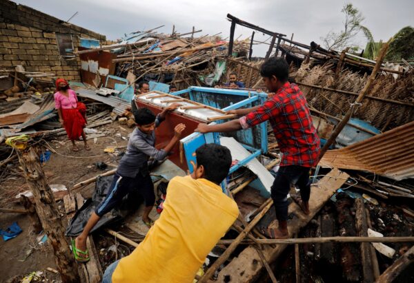 cyclone hits India