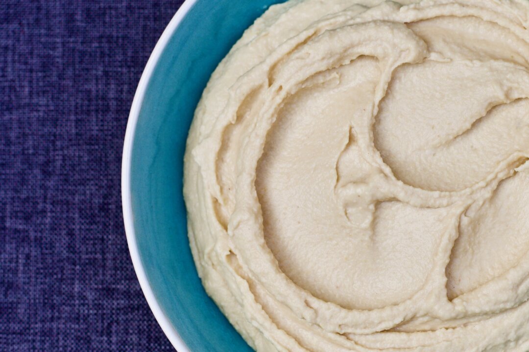 Ground cumin, coriander, and sesame oil amp up basic hummus, which  is among the best sources of Iron. (Kary Osmond/TNS）