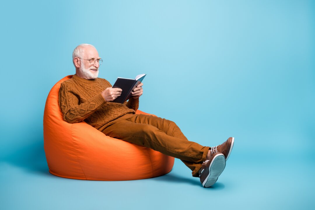 People who feel
younger have a greater
sense of well-being,
less inflammation,
and better cognitive
function. (Roman Samborskyi/Shutterstock)
