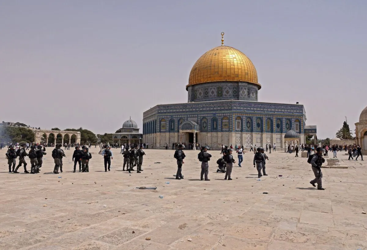 Israeli police at Jerusalem's Al-Aqsa mosque compound on May 21, 2021. (Ahmad Gharabli/AFP via Getty Images)