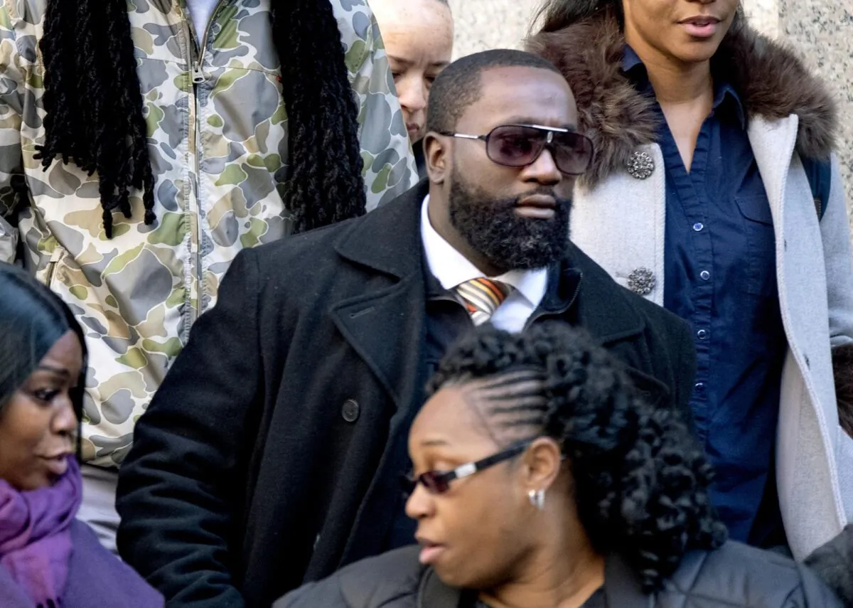 Michael Thomas, a federal jail guard responsible for monitoring Jeffrey Epstein the night he killed himself, leaves federal court in New York on Nov. 25, 2019. (Craig Ruttle/AP Photo)