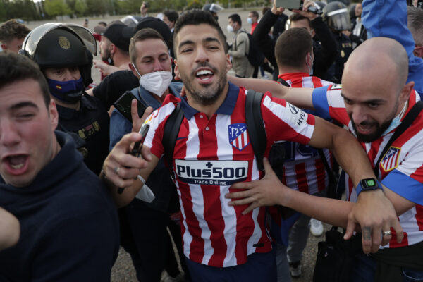 Atletico Madrid's Luis Suarez celebrates 