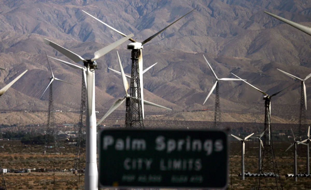 A windfarm is seen near Palm Springs, Calif., on Dec. 30, 2006. (Gabriel Bouys/AFP via Getty Images)