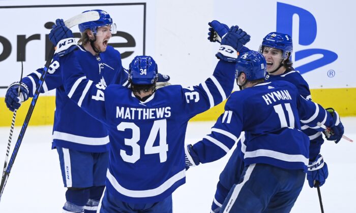 Maple Leafs Beat Canadiens 5 1 In Game 2 To Tie Series