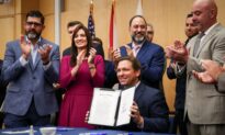 DeSantis Signs Bill to Stop Big Tech Censorship of Floridians