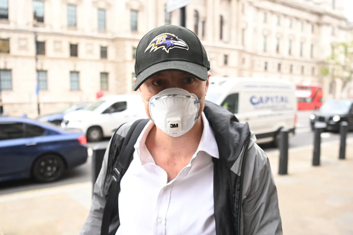 Former number 10 special adviser Dominic Cummings arrives at Portcullis House in London on May 26, 2021. (Daniel Leal-Olivas/AFP via Getty Images)