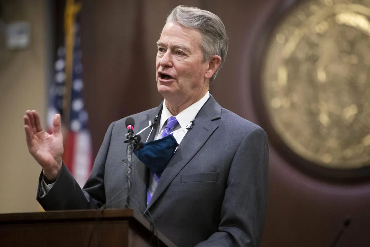 Idaho Gov. Brad Little gestures during a press conference at the statehouse in Boise, Idaho, on Oct. 1, 2020. (Darin Oswald/Idaho Statesman via AP)