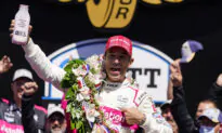 Castroneves Wins Indy 500 for 4th Time