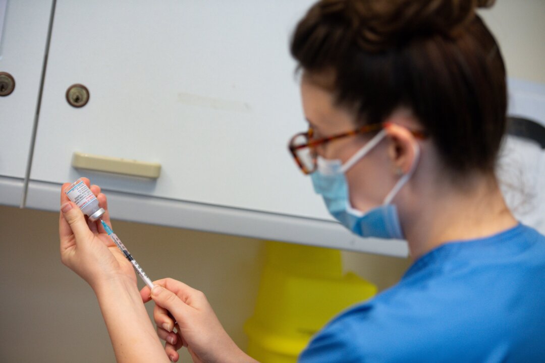 Data Suggest Vaccines Make ‘Limited Difference in Infectiousness’ of Delta Variant: PHE