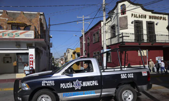 In Mexico, Cartels Are Hunting Down Police at Their Homes