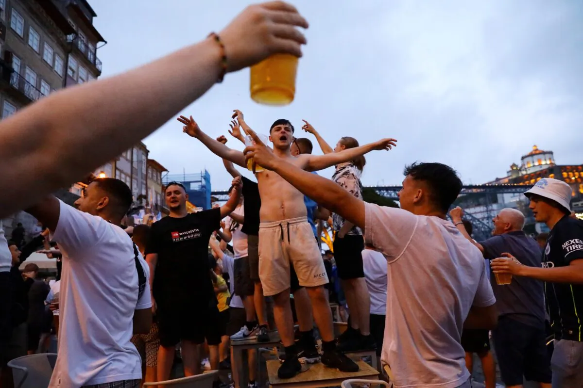 Manchester City fans in Porto ahead of the Champions League Final, in Porto, Portugal, on May 28, 2021. (Violeta Santos Moura/Reuters)