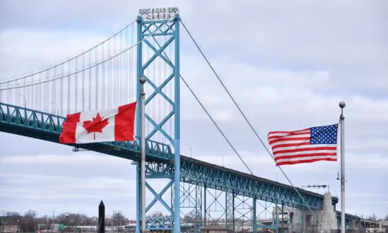 Canadians Missing Loved Ones Want Border to Reopen