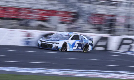 Kyle Larson Sweeps First 3 Stages of Coca-Cola 600