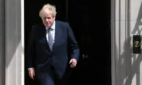 Downing Street Says Prime Minister ‘Respects the Right’ to Protest After England Team Booed for Taking a Knee