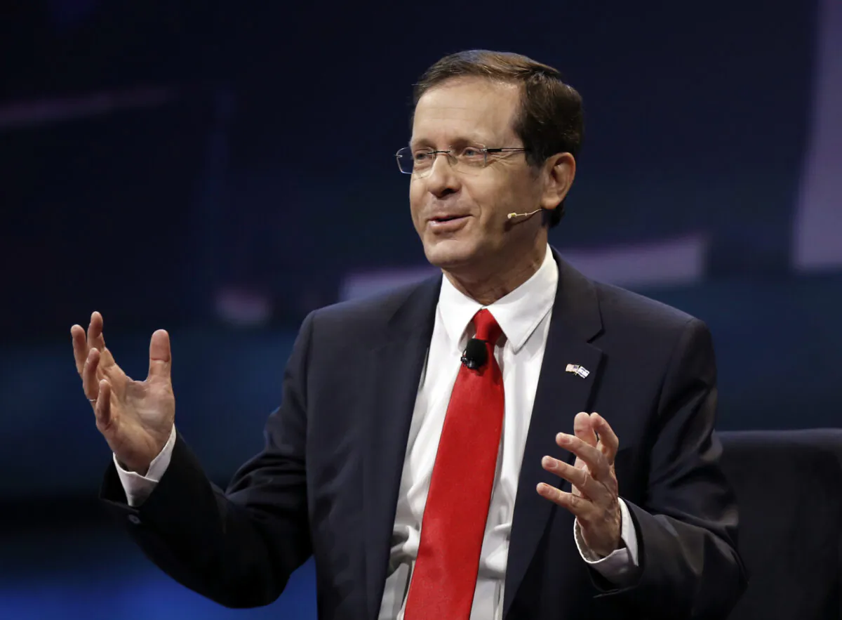 Isaac Herzog speaks at the AIPAC Policy Conference in Washington on March 27, 2017. (Manuel Balce Ceneta/AP Photo)