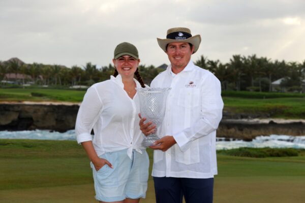 dahmen-and-wife-with-trophy