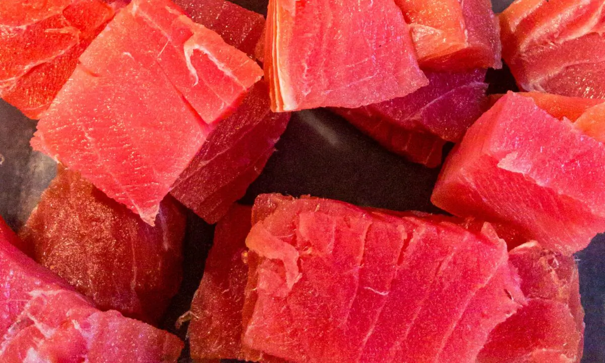 Tuck these bite-size salmon cubes into tender pitas, with shredded lettuce for crunch and tzatziki for cool creaminess. 