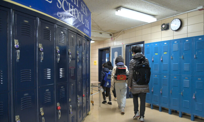 Students file into their classroom in a file photo. (Michael Loccisano/Getty Images)