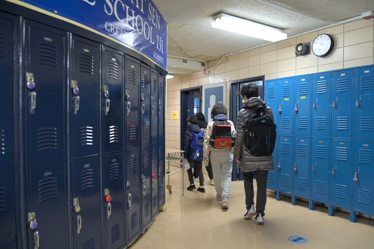 New York City Public Schools Block AI Chatbot Over Cheating Concerns - Vimarsana News