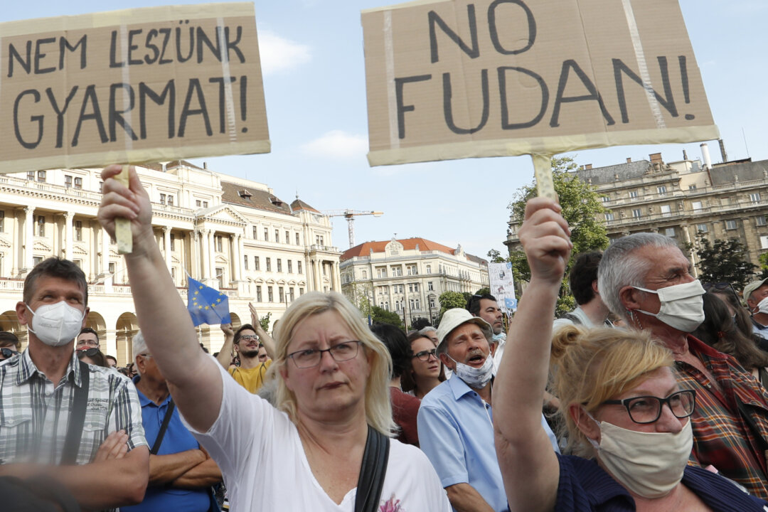 Hungary’s ‘Right Wing’ Government in Bed With China: Protests Against a Fudan Campus in Budapest