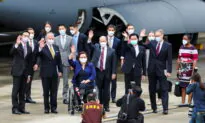 US Military Aircraft Makes Lightning Visit to Taiwan