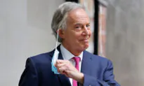 Tony Blair Calls for Distinguishing of Vaccinated and Unvaccinated