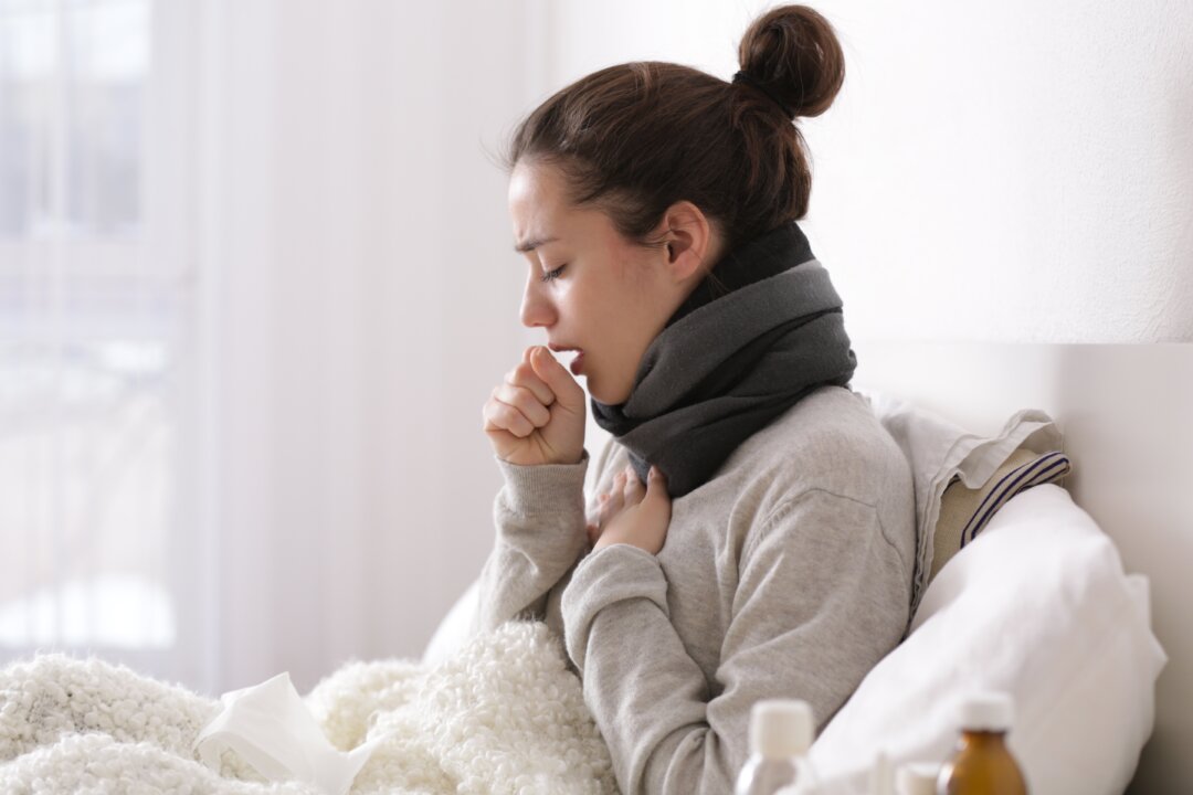 Many cold
symptoms are
really our body firing
up its oxidation
response to fight
off a pathogen. (Africa Studio/Shutterstock)