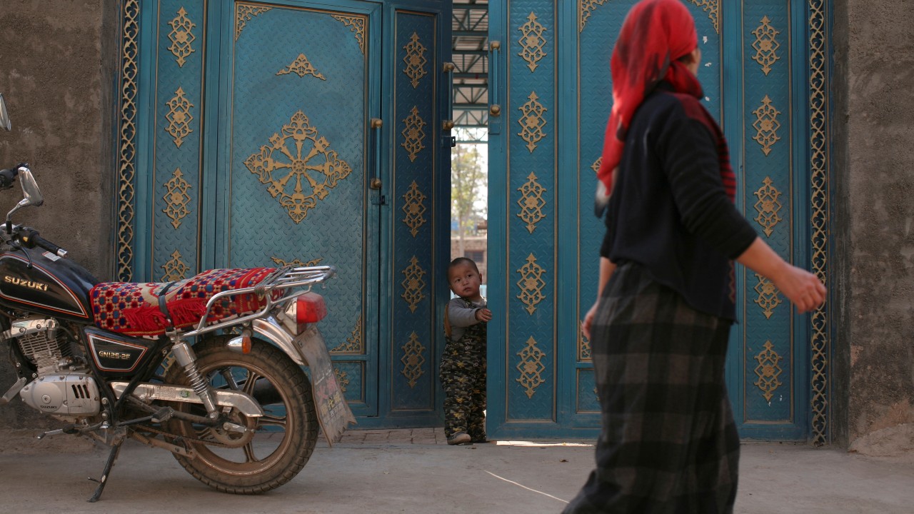 New COVID-19 Cases in China's Xinjiang Region Triggers Lockdown of Prefecture - Vimarsana News