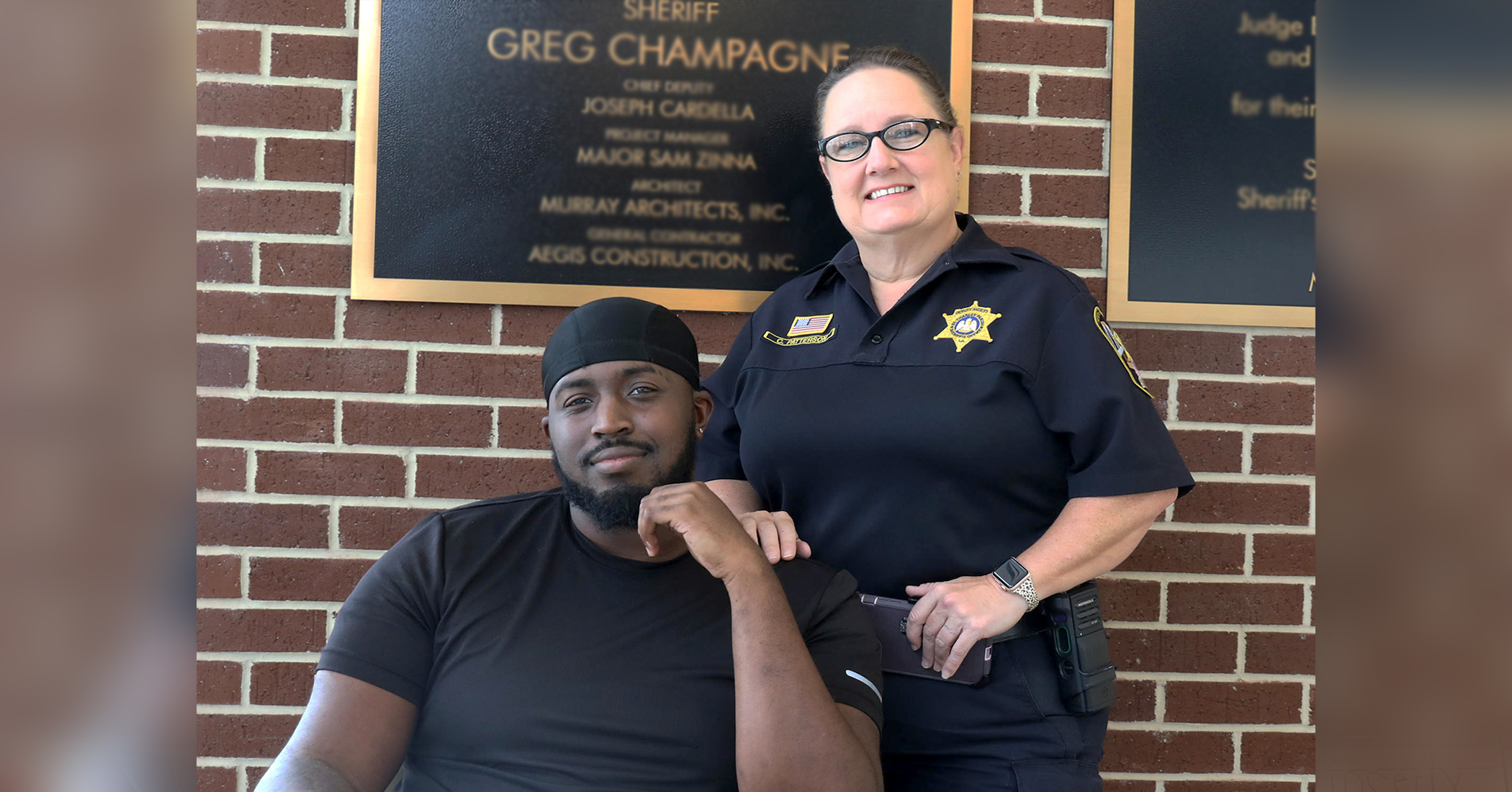 Distraught man credits God for deputy who 'changed his day' with patience, prayer, and hug