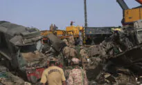 Official: Death Toll Rises to 65 in Pakistan Train Collision