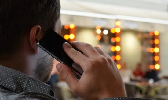 Australians Lost at Least $851 Million to Scammers in 2020