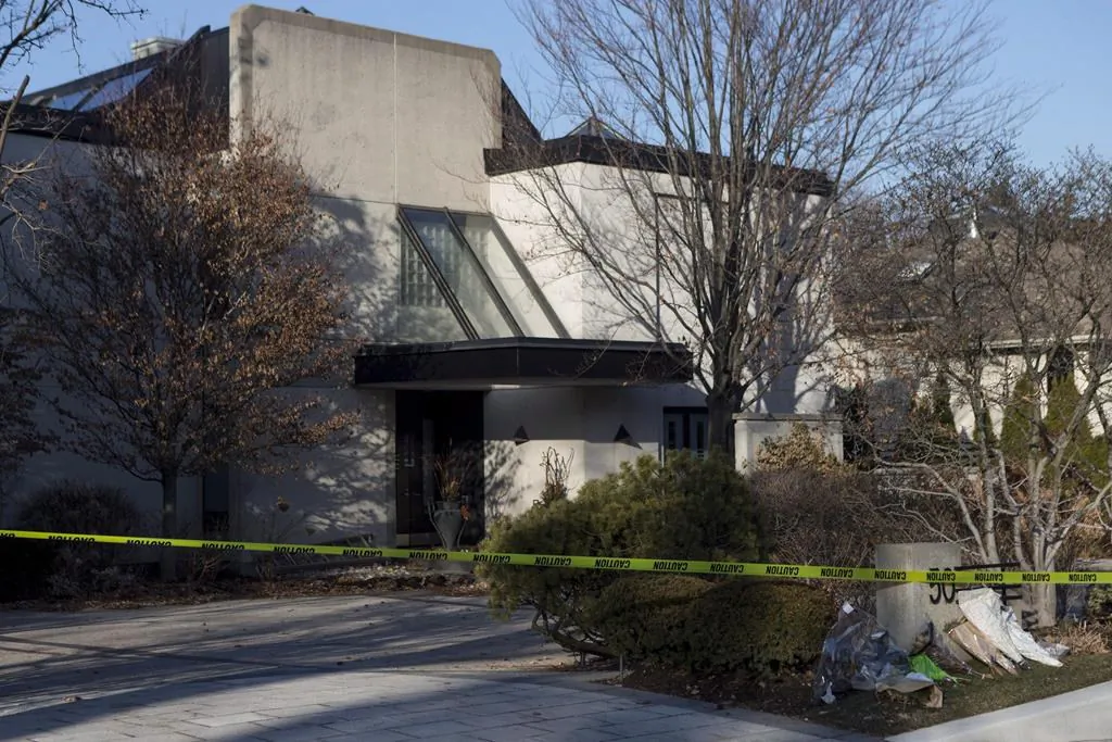 A general view of the Toronto home of Barry and Honey Sherman on January 26, 2018. The Supreme Court of Canada has ordered a trove of files related to murder victims Barry and Honey Sherman to be unsealed and opened to public access. (The Canadian Press/Chris Young)