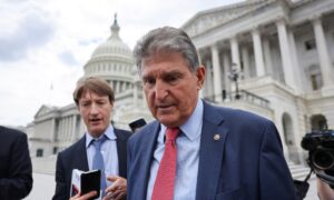 Manchin to Vote Yes on Motion to Debate Sweeping Election Bill