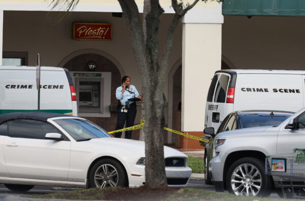 Tres muertos en tiroteo dentro de una tienda de comestibles Publix en Royal Palm Beach, Florida