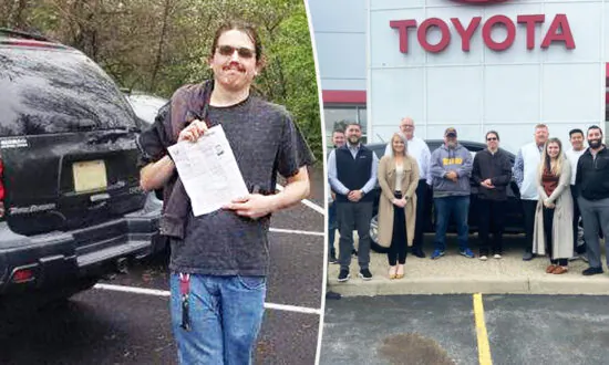 Kroger Employee Walks 5 Miles Daily to Work, Until Kind Motorist Offers a Ride—and a New Car