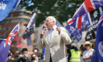 Sanctioned Lawmakers Condemn UK’s 1st Ministerial Visit to Hong Kong Since 2018