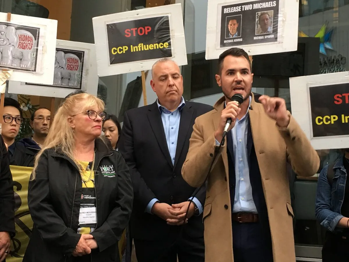 Brad West, mayor of Port Coquitlam, B.C., speaks at a rally protesting the Chinese Communist Party's efforts to wield influence in the province, on Sept. 25, 2019. (Tong Yu/The Epoch Times)