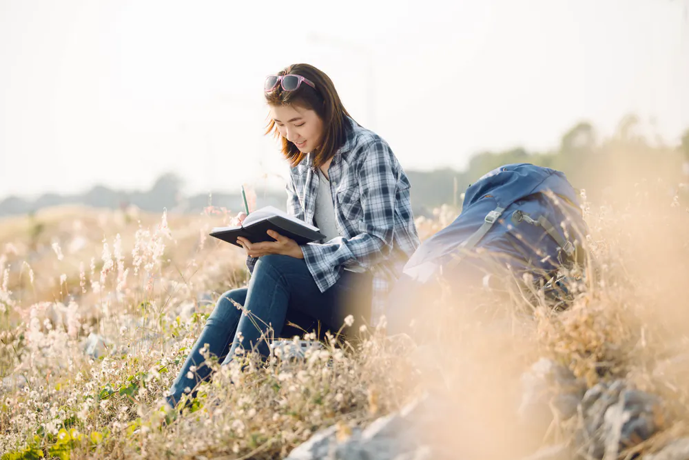 Journaling can help you see the connections between the big picture and the everyday. (AnemStyle/Shutterstock)