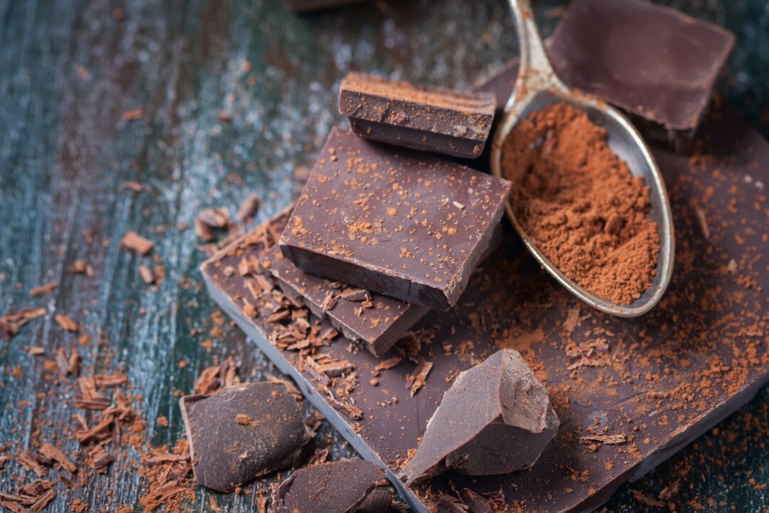 Dark chocolate (at least 70 percent cocoa) is a great source of polyphenols, which act as antioxidants and neutralize free radicals.