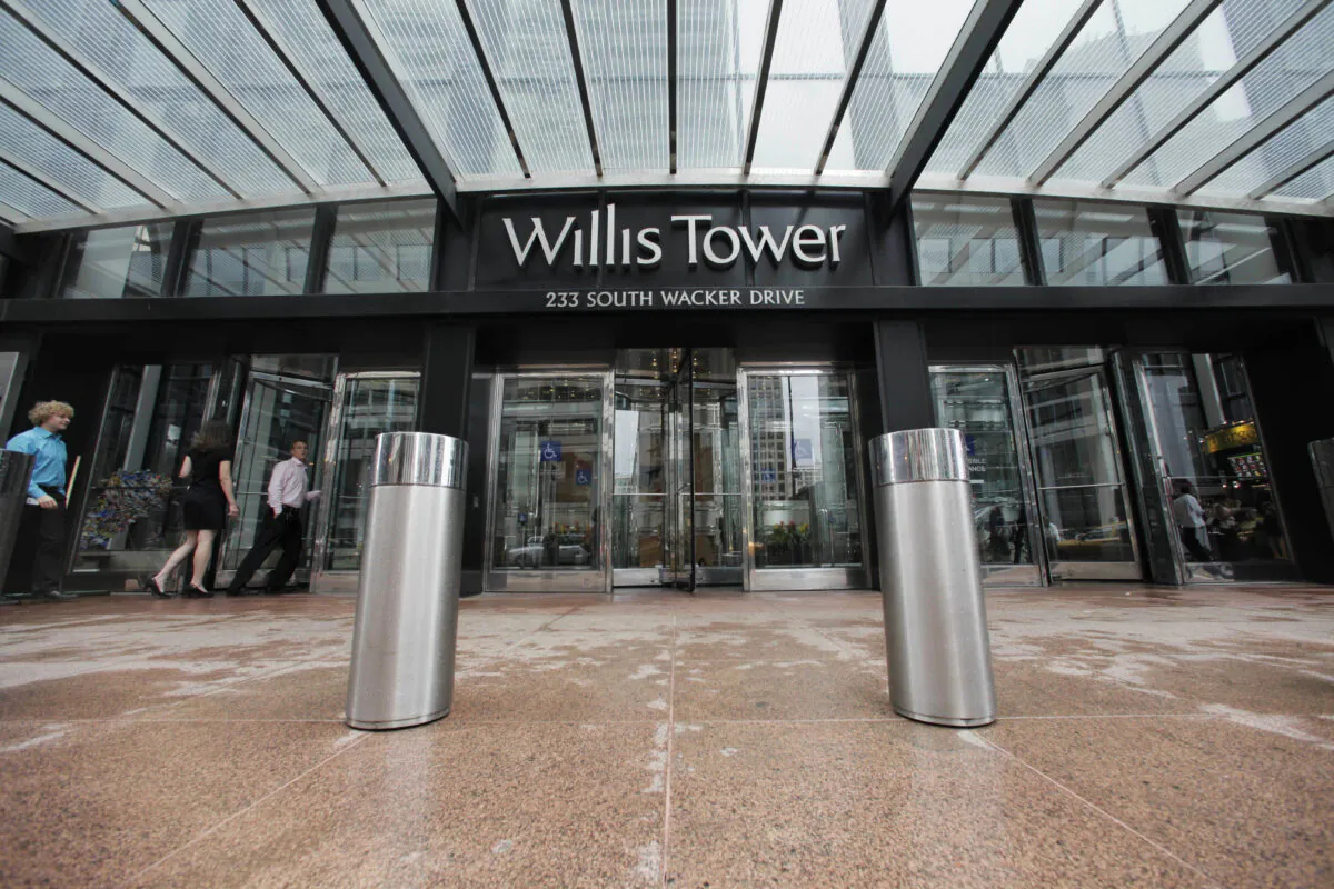  One of the entrances to the Willis Tower in Chicago, on Aug. 23, 2011. (M. Spencer Green/File/AP Photo)