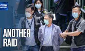 Hong Kong Police Raid Apple Daily, Arrest Executives