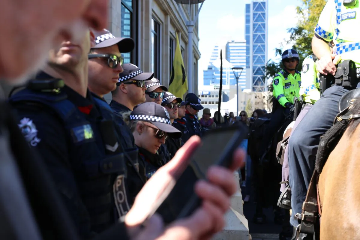 Western Australian police outside Parliament House in Perth, Australia on May 3, 2021. (Paul-Alain Hunt/Unsplash)