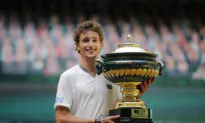 Humbert Stuns Rublev to Claim Halle Title
