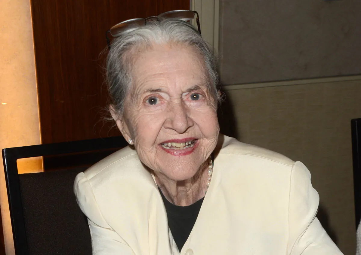 Joanne Linville at The Hollywood Show at Westin LAX on April 28, 2018 in Los Angeles. (Kathy Hutchins/Zuma Press/TNS)