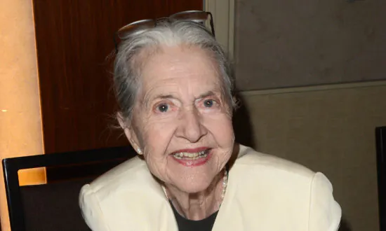 Joanne Linville, Actress Known for Her Appearances in ‘Star Trek’ and ‘Twilight Zone,’ Dies at 93