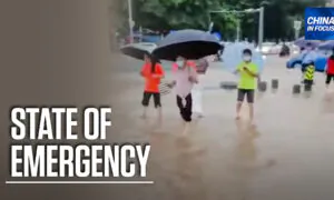 Southern Chinese City Faces Flooding, Virus Spread