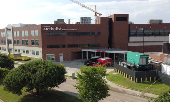 Houston Hospital Employees Fired for Refusing to Get Vaccine Demand Their Jobs Back