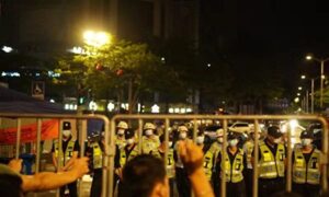 Thousand of Residents in China’s Foshan Protest Against Lockdown