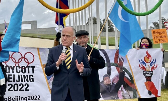 Tasmanian Liberal Sen. Eric Abetz speaks during the “No Beijing 2022” rally outside Parliament House in Canberra, Australia, on June 23, 2021. (The Epoch Times)